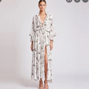 IVORY MAXI DRESS BY SHONA JOY Size 2 (Size 6 AUS)